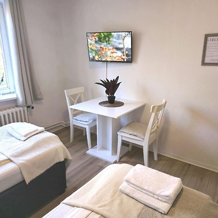 Neumünster Zentrale 3-Zimmer Wohnung Mit Balkon - Perfekt Fuer Monteure Und Familien מראה חיצוני תמונה