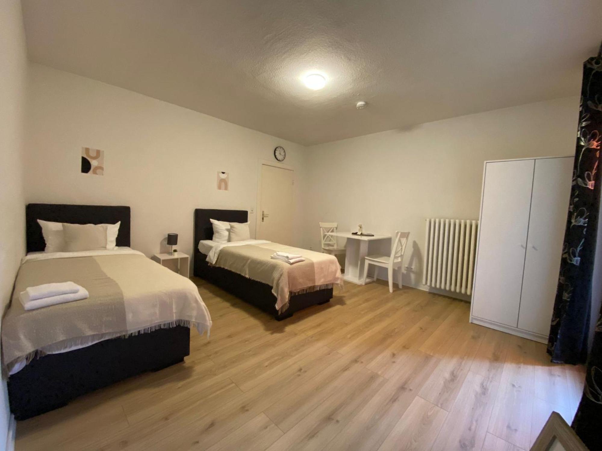 Neumünster Zentrale 3-Zimmer Wohnung Mit Balkon - Perfekt Fuer Monteure Und Familien מראה חיצוני תמונה