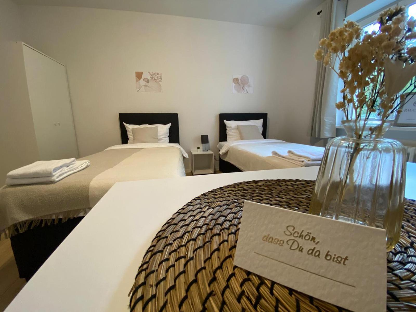 Neumünster Zentrale 3-Zimmer Wohnung Mit Balkon - Perfekt Fuer Monteure Und Familien מראה חיצוני תמונה