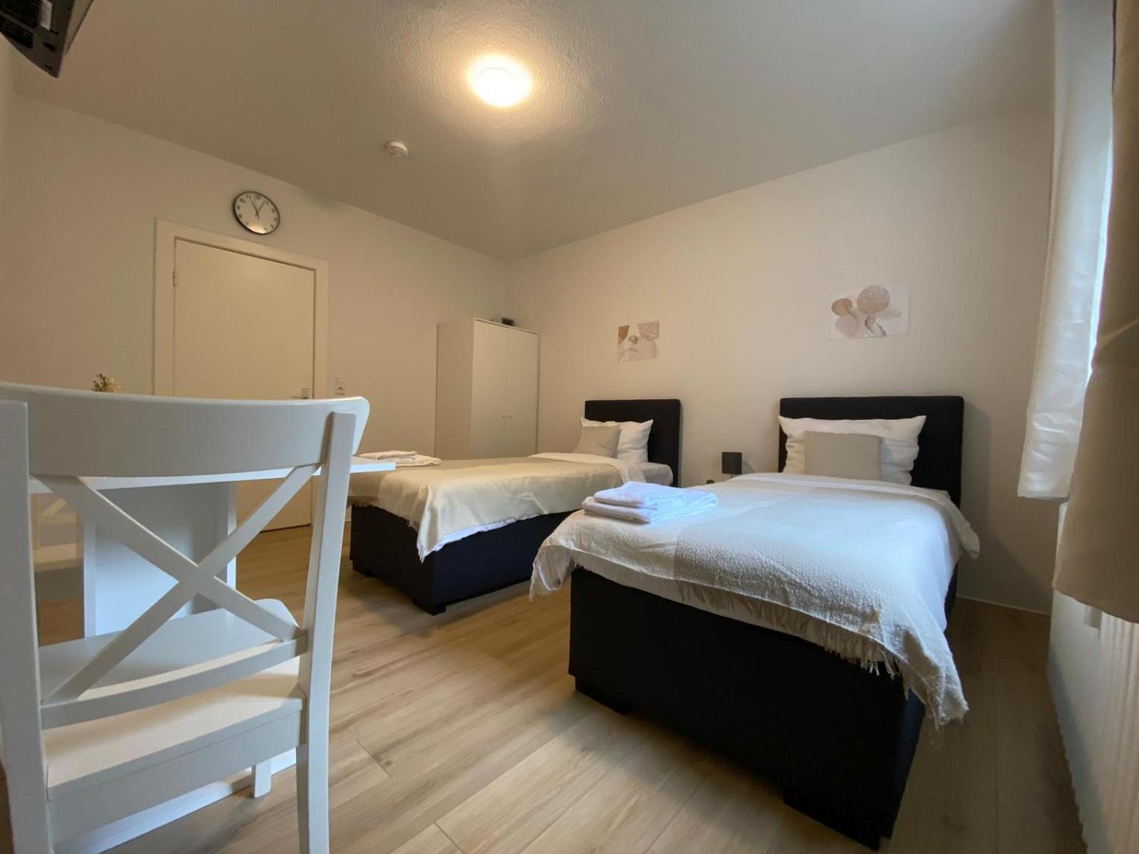 Neumünster Zentrale 3-Zimmer Wohnung Mit Balkon - Perfekt Fuer Monteure Und Familien מראה חיצוני תמונה